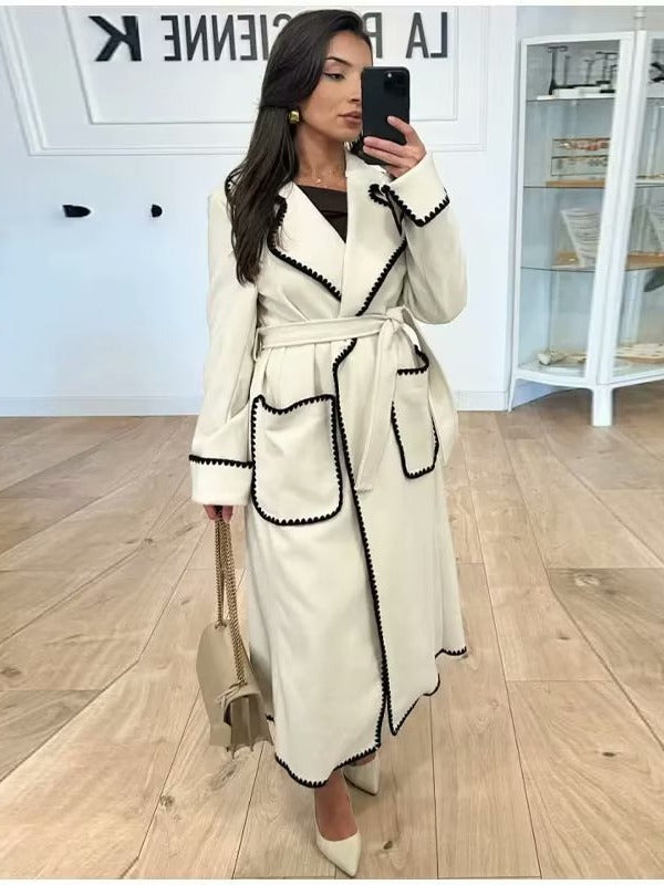 Damen eleganter Longcoat mit Bindegürtel und kontrastierenden Paspeln EB