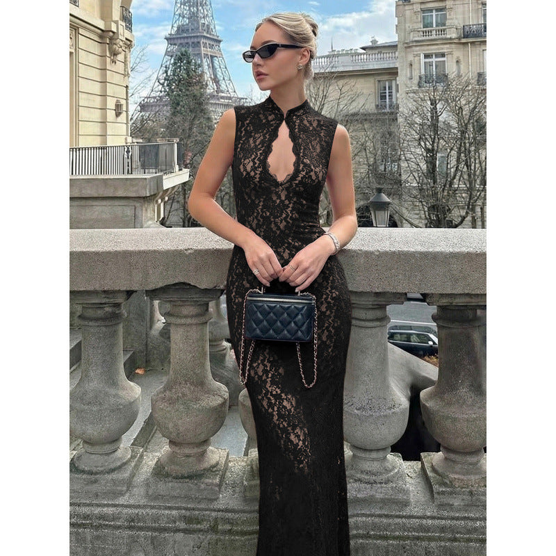 Damen Spitzenkleid mit hohem Kragen und figurbetonter Silhouette EB