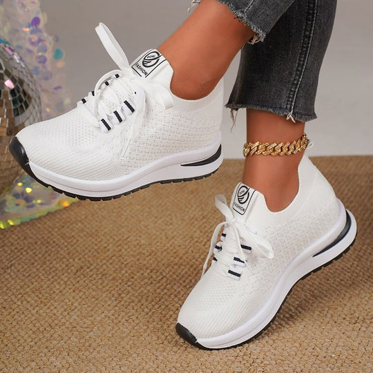Damen Atmungsaktive und flexible Sneakers mit elastischem Schnürsystem EB