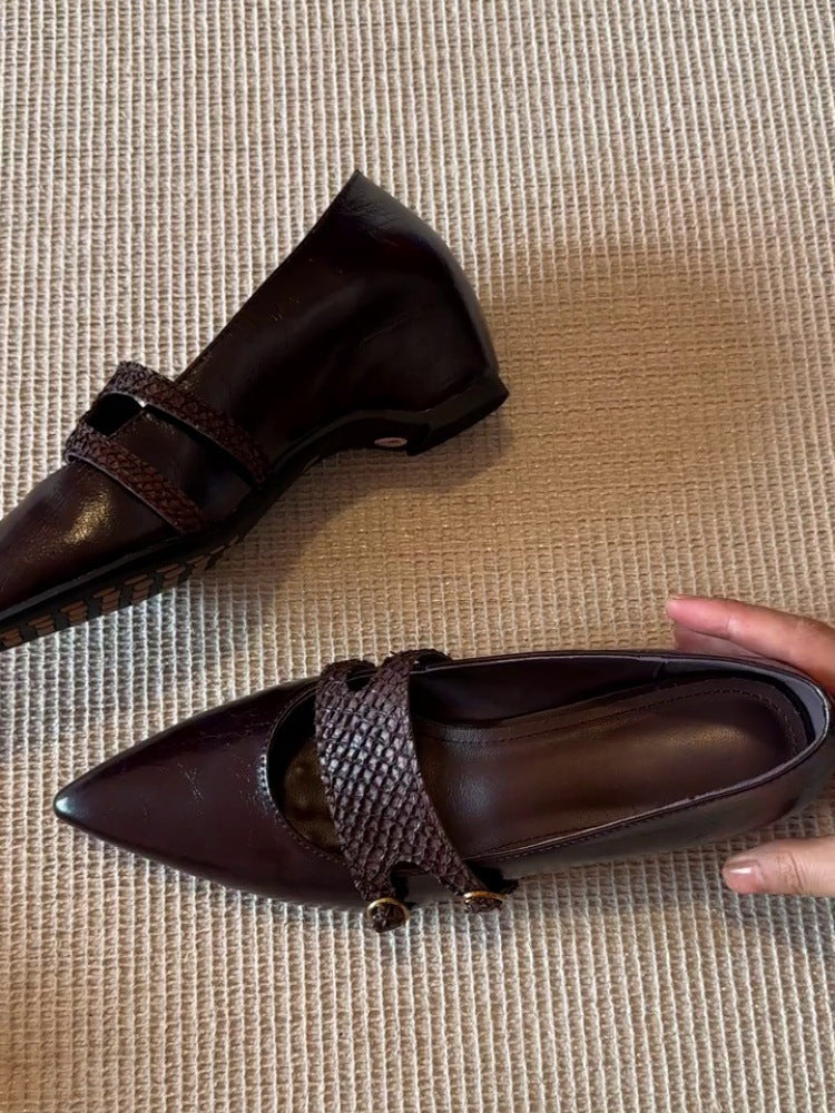 Damen elegante spitze Ballerina-Schuhe mit dekorativen Riemen und Schnallen EB