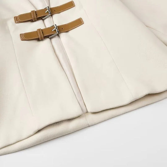 Damen elegante Kurzjacke mit praktischen Schnallenverschlüssen EB