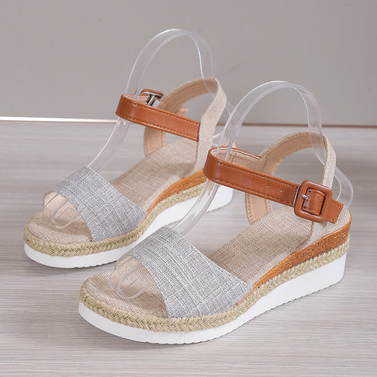 Damen Wedge-Sandaletten mit transparenten Riemen und natürlichem Bast-Detail EB