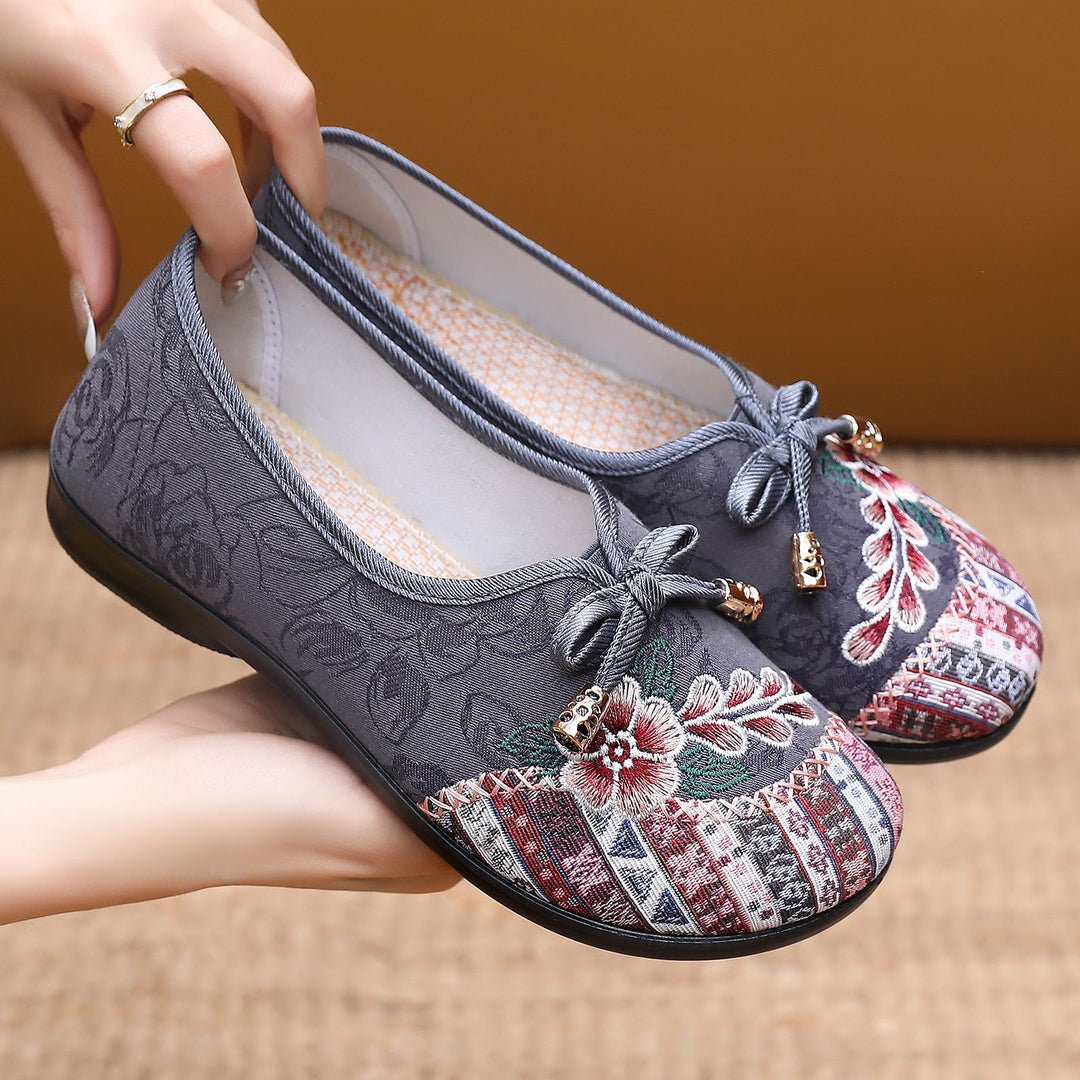 Damen Elegante und dekorative Hausschuhe mit floralem Design EB