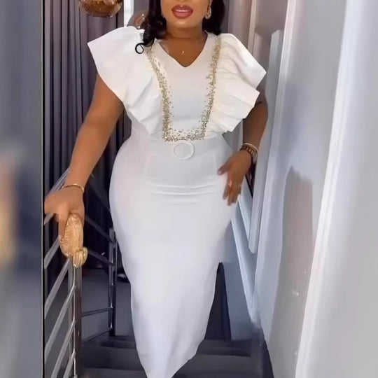 Damen Elegantes Kleid mit voluminösen Rüschendetails und glamourösem Akzent EB