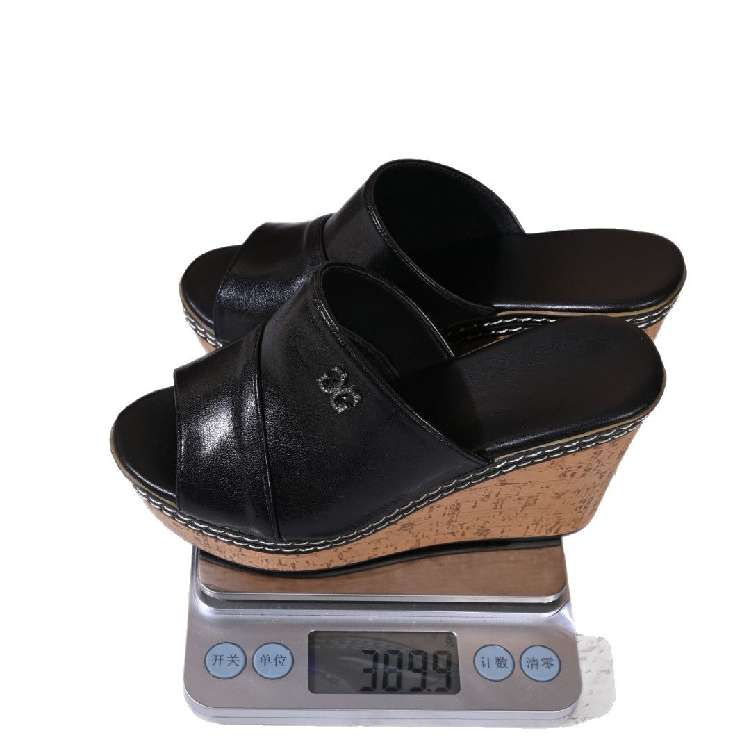 Damen Wedge-Pantoletten mit modischem Metallic-Obermaterial und komfortablem Korkfußbett EB