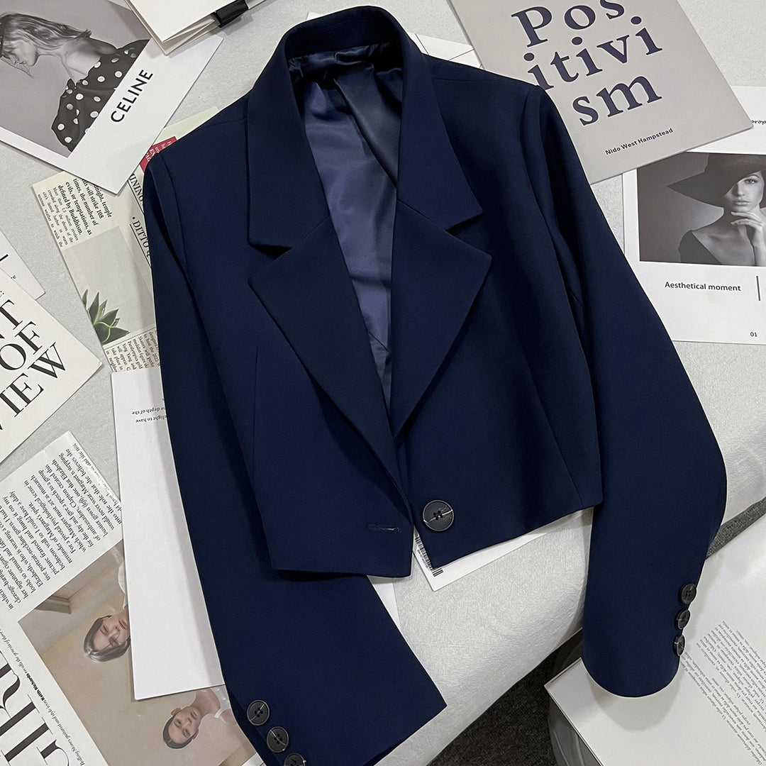 Damen nan kurzer taillierter Blazer mit markantem Revers und Ein-Knopf-Verschluss EB