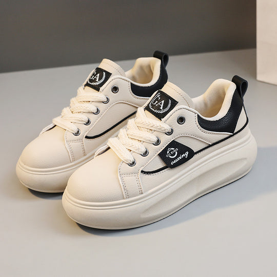 Damen Sneakers im klassischen Stil mit dämpfendem Sohlenprofil EB