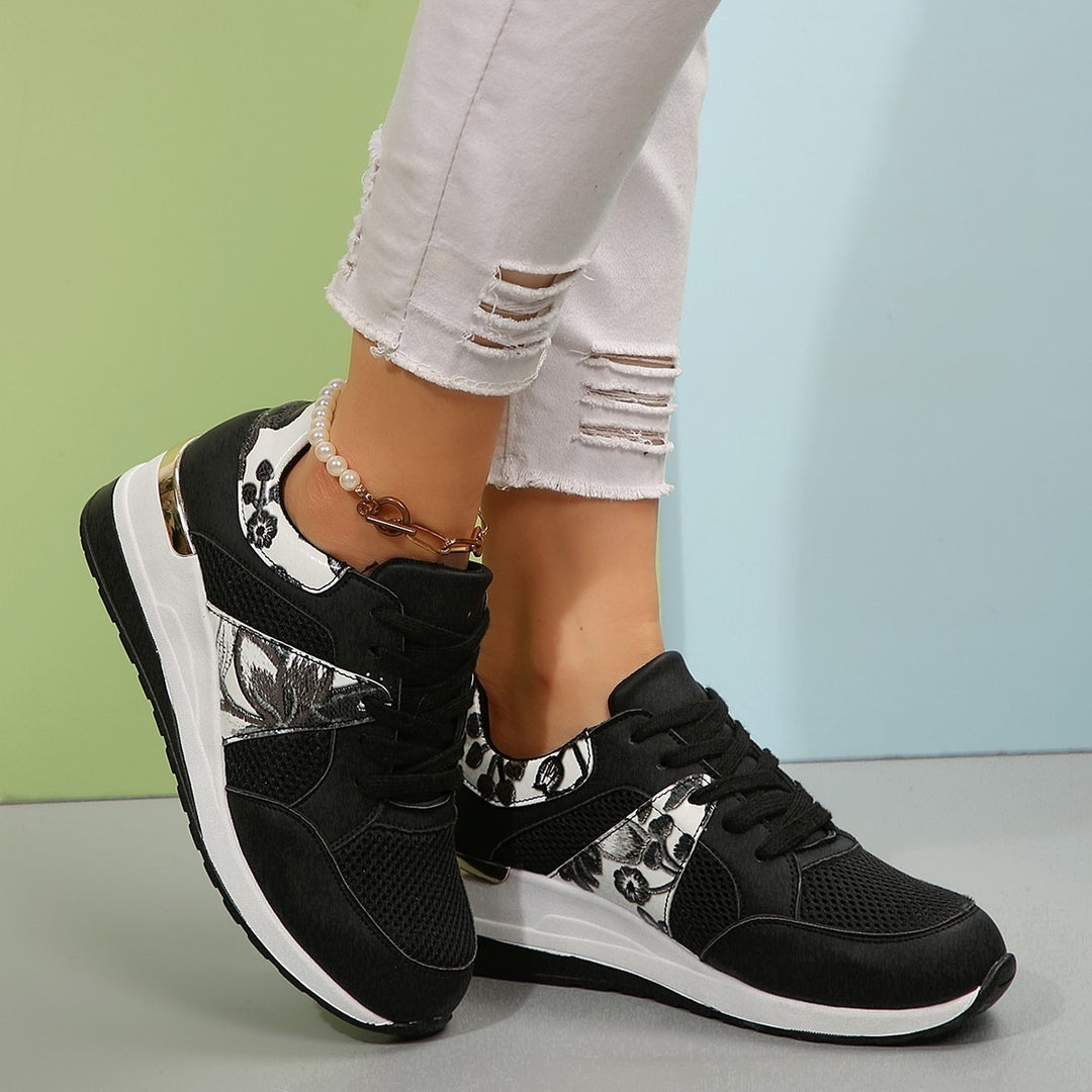 Damen modische Plateausneakers mit floralen Applikationen EB