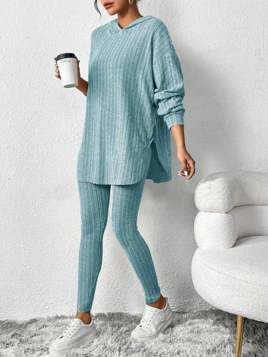 Damen lässiges Lounge-Outfit mit oversized Pullover und Leggings EB
