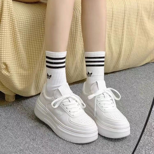 Damen Plateau-Sneaker mit luftiger Oberflächenstruktur und bequemer Polsterung EB