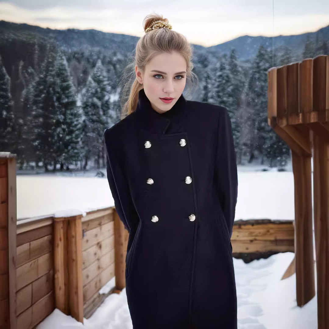 Damen Eleganter Kurz-Mantel mit doppelter Knopfreihe und seidigen Details EB