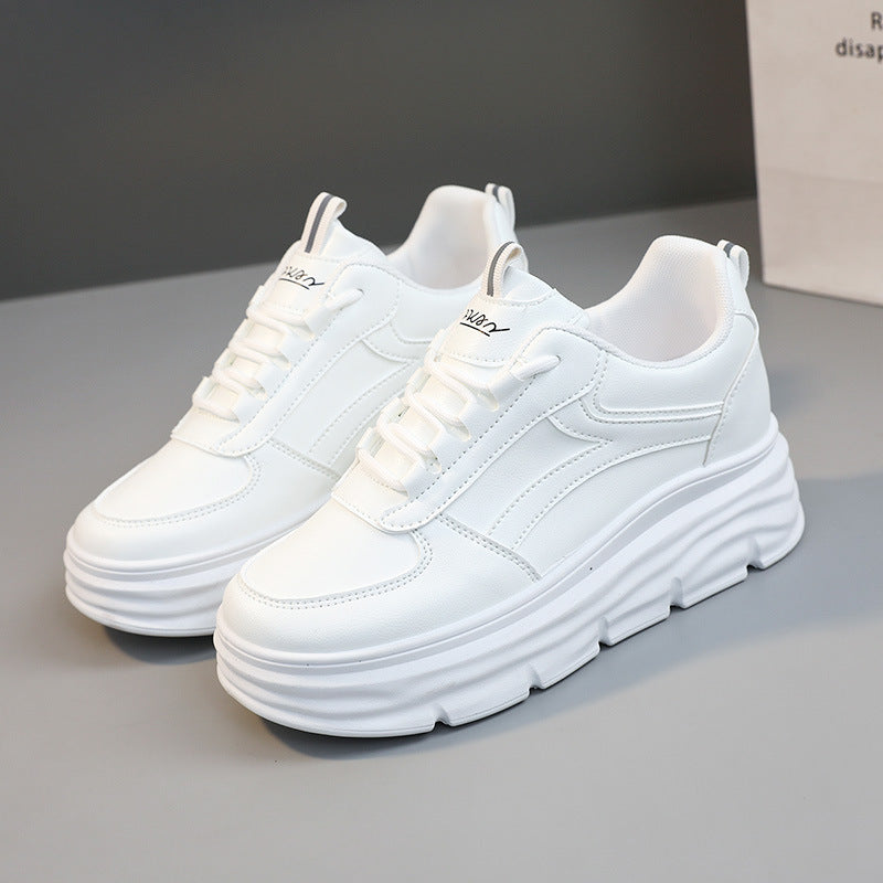 Damen Sneaker mit hochgezogenem Sohlenprofil und atmungsaktiver Oberflächenstruktur EB