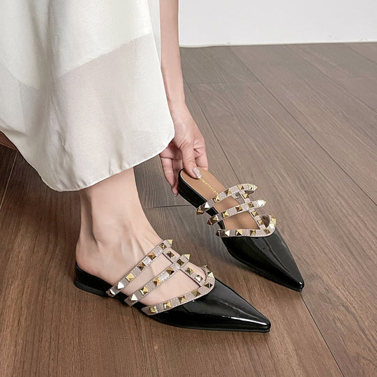 Damen Mules mit eleganten Nieten und spitzem Zehenbereich EB