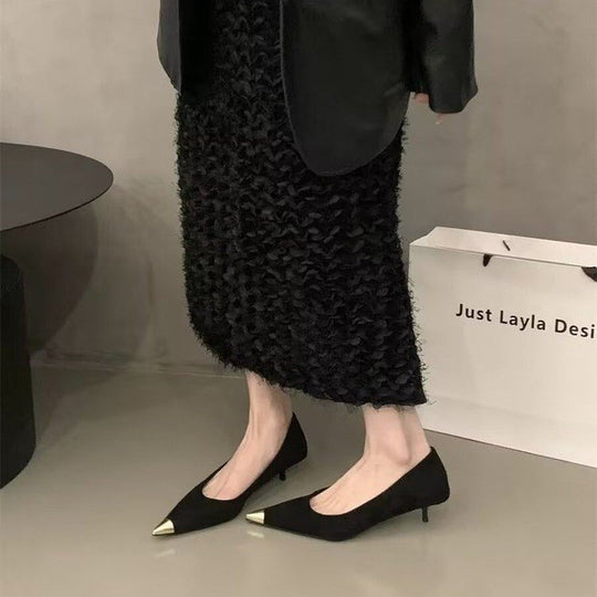 Damen elegante spitze Pumps mit goldener Zehenkappe EB