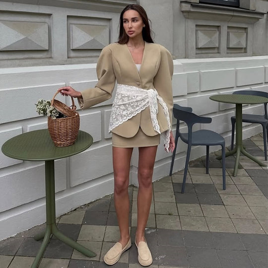 Damen modisches Blazer-Kleid mit hochgeschlossenem Kragen und Rüschendetails EB