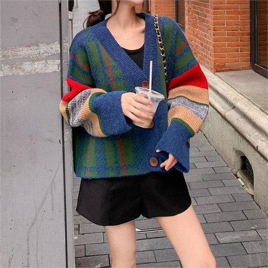 Damen Grobstrick-Cardigan mit buntem Karomuster und großen Holzknöpfen EB