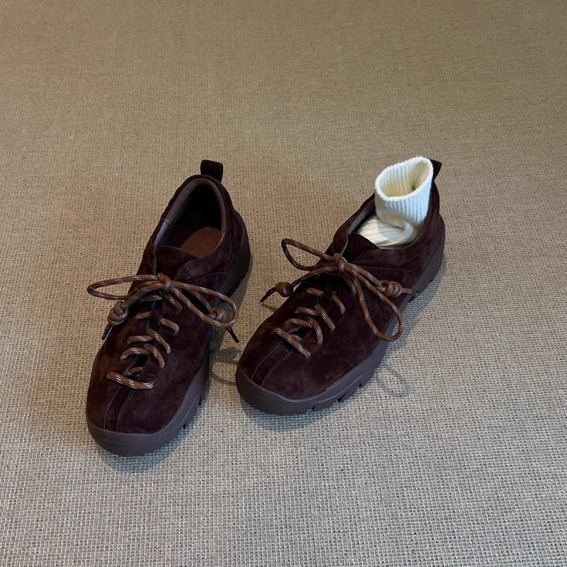 Damen Sportliche Sneaker mit samtiger Wildlederoberfläche und rutschfester Sohle EB