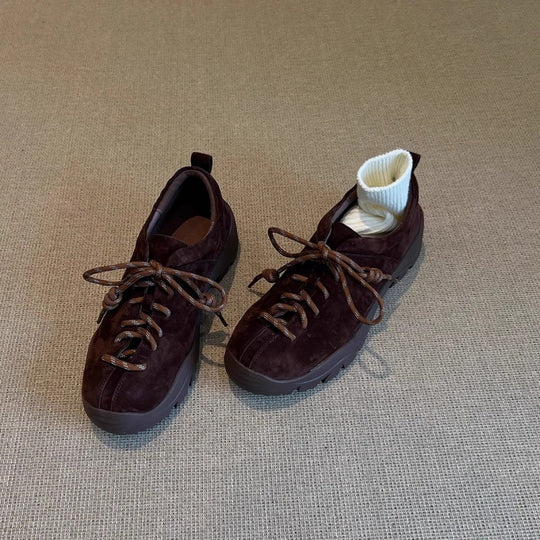 Damen Sportliche Sneaker mit samtiger Wildlederoberfläche und rutschfester Sohle EB