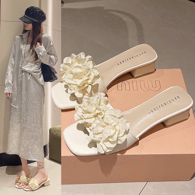 Damen dekorative Mules mit Blumenakzent EB