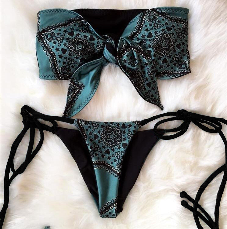 Damen Bandeau-Bikini mit verspieltem Knotendesign EB