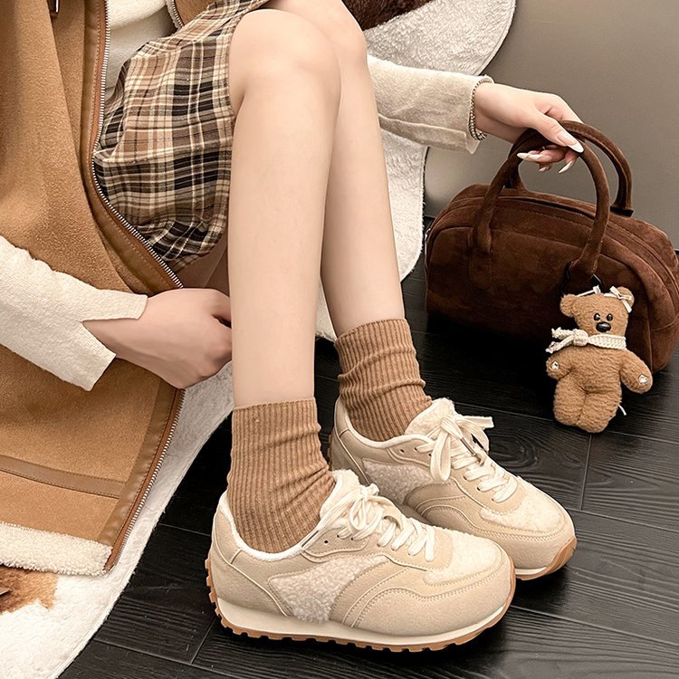 Damen sportliche Sneaker mit kuscheligem Fellkragen und rutschfester Gummisohle EB