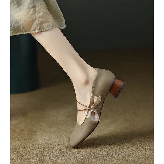 Damen Ballerina mit elegantem Schleifen-Detail und bequemem Blockabsatz EB