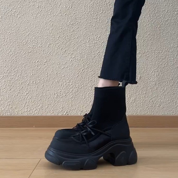 Damen sportive Plattform-Sneaker mit innovativem Sohlenprofil und atmungsaktiver Mesh-Oberfläche EB