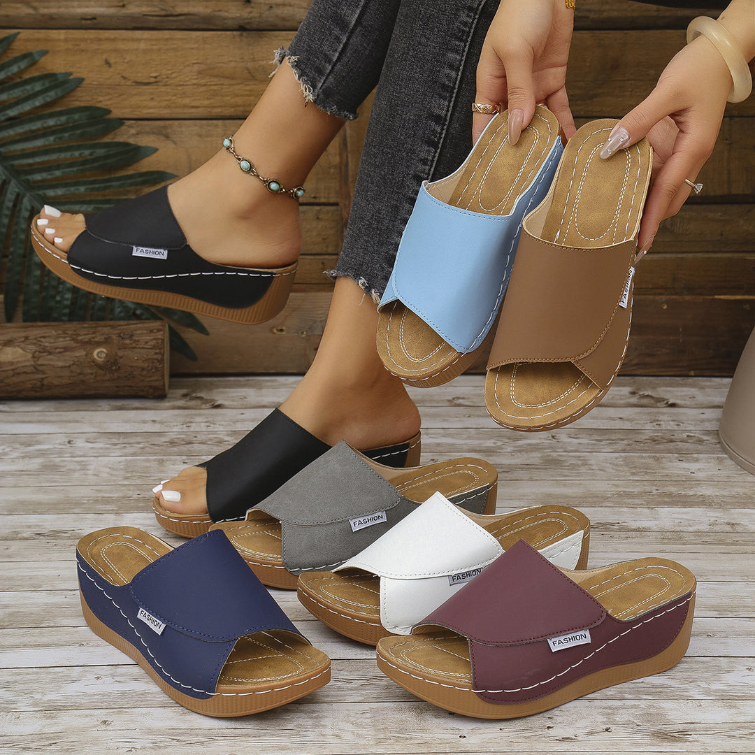 Damen Komfortable Slipper mit modischem Überkreuz-Design EB