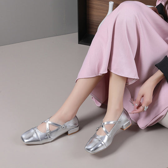 Damen Elegante Flachschuhe mit schimmerndem Obermaterial und verstellbaren Riemen EB