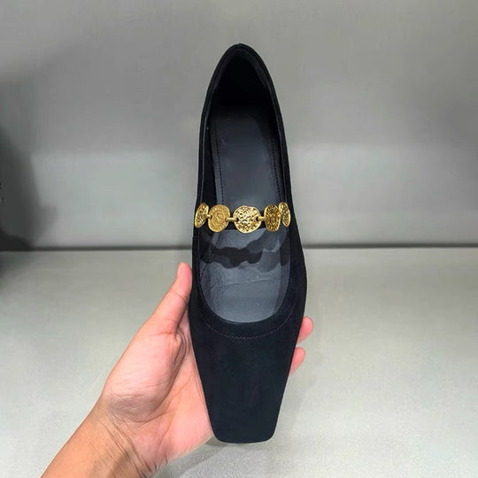 Damen Ballerina mit dekorativen Metallakzenten und bequemer Innensohle EB