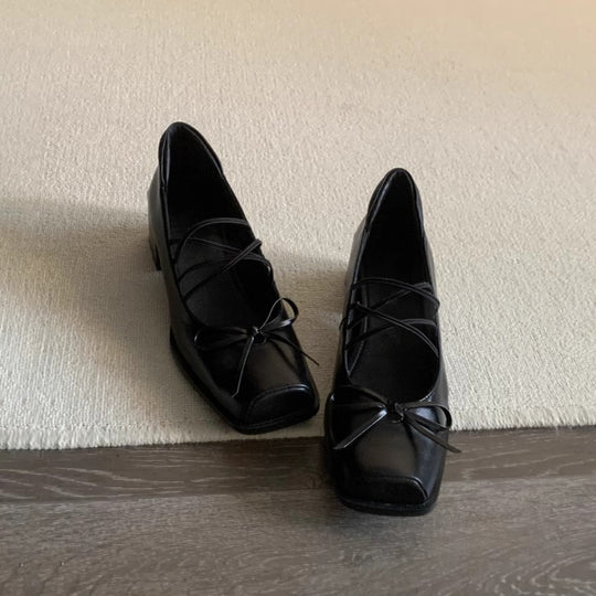 Damen Chunky Pumps mit verspieltem Schnürdetail und breitem Blockabsatz EB