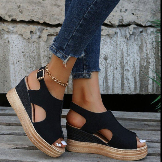 Damen Wedge-Sandalen mit offener Ferse und geschmackvollem Riemendesign EB