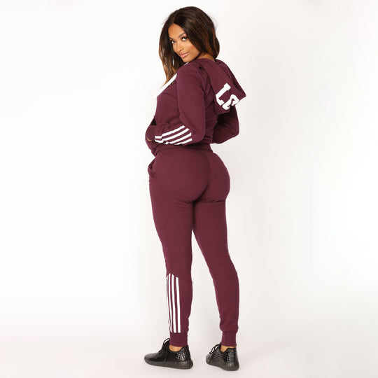 Damen Figurbetontes Loungewear-Set mit Kapuzenpullover, gestreiften Besätzen und taillierter Jogginghose EB