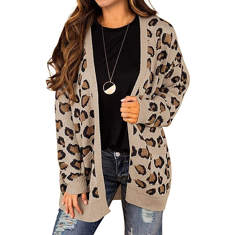 Damen modische Strickjacke mit Leopardenmuster und praktischen Taschen EB