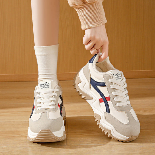 Damen Chunky Sneakers mit sportlichem Profil und gepolstertem Innenfutter EB