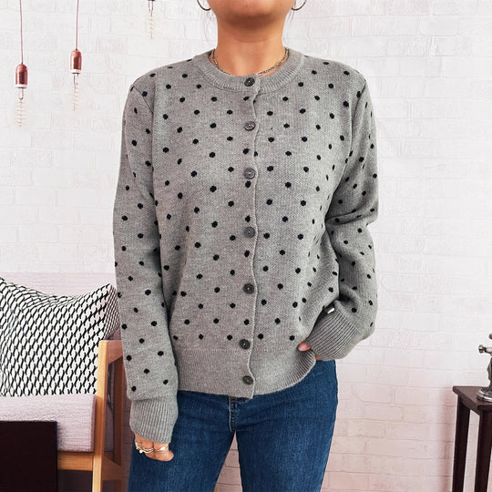 Damen Strickjacke mit modischem Punktemuster und komfortablem Schnitt EB