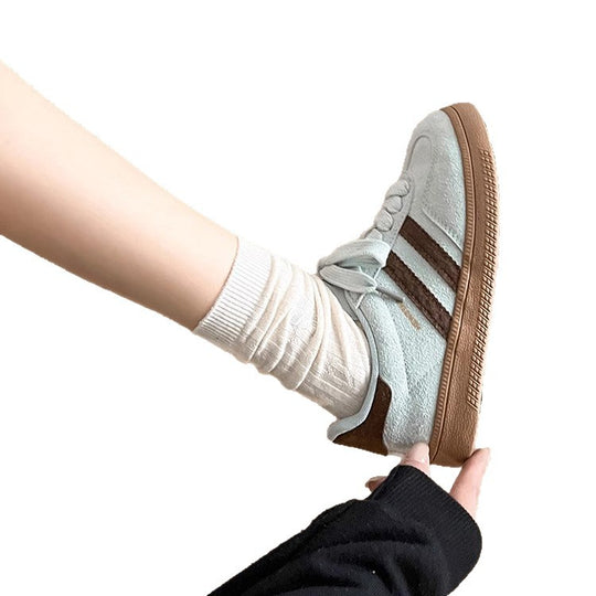 Damen Sneakers mit hochwertigem Velours-Obermaterial und rutschfester Gummisohle EB