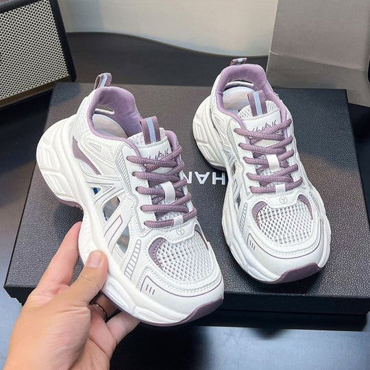 Damen Sportliche Mesh-Sneaker mit atmungsaktiver Konstruktion und dämpfender Sohle EB