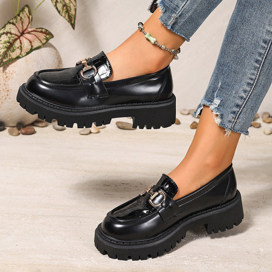 Damen Mokassins mit glänzender Lackoberfläche und robustem Profil EB