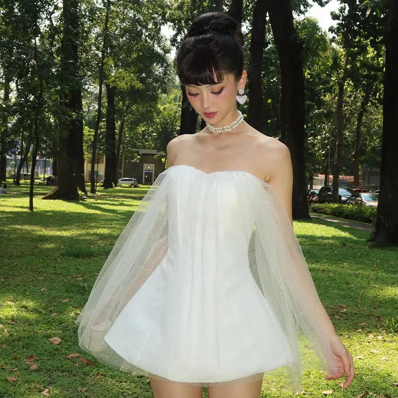 Damen Elegantes Trägerloses Couture-Kleid mit voluminösem Rock und glamourösem Tüll-Akzent EB