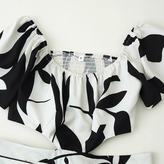 Damen Maxikleid mit floralem Cut-Out und Rüschendetails EB