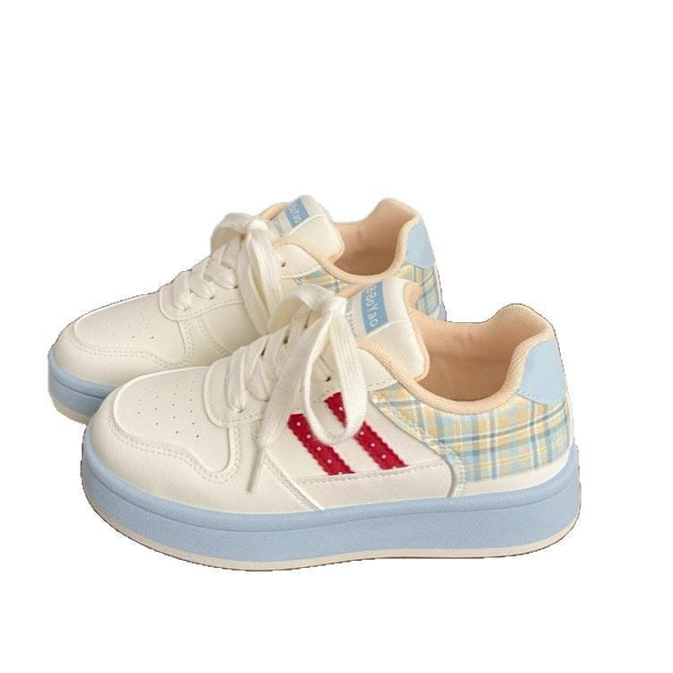 Damen modische und bequeme Sneakers im verzierten Design EB