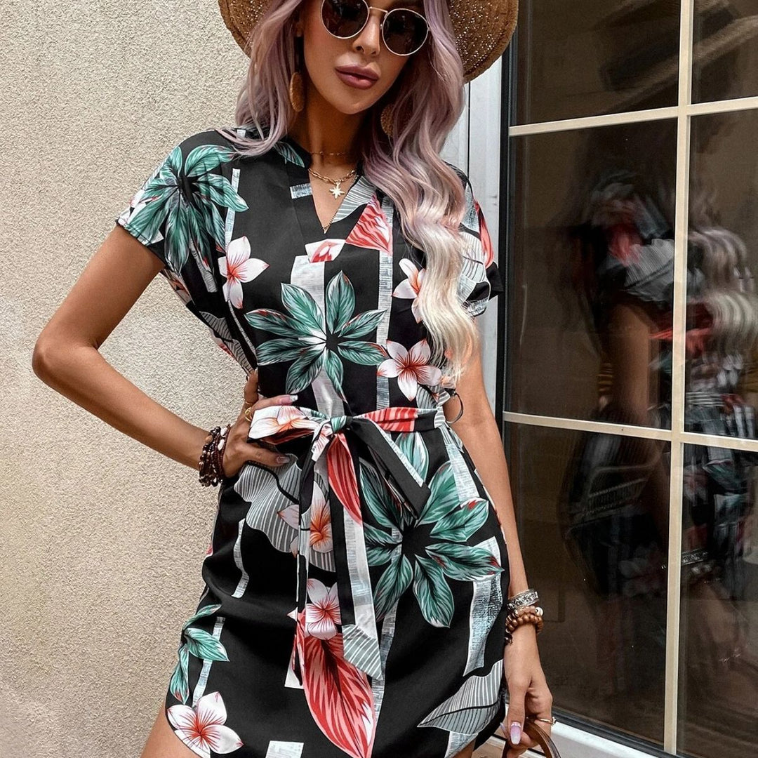 Damen lässiges Kurzarmkleid mit Bindegürtel und floralem Muster EB