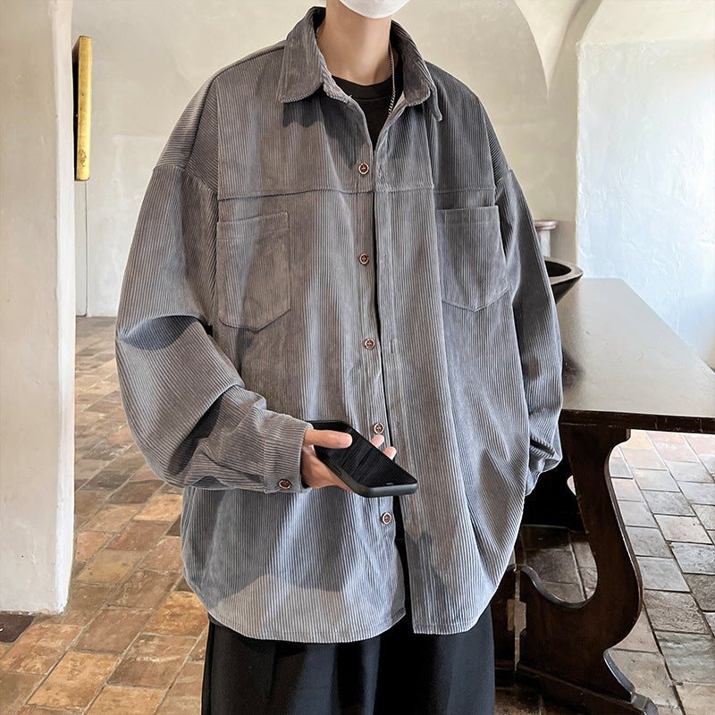Herren nan oversized Kordhemdjacke mit aufgesetzten Brusttaschen, abgerundetem Saum und lockerer Silhouette EB