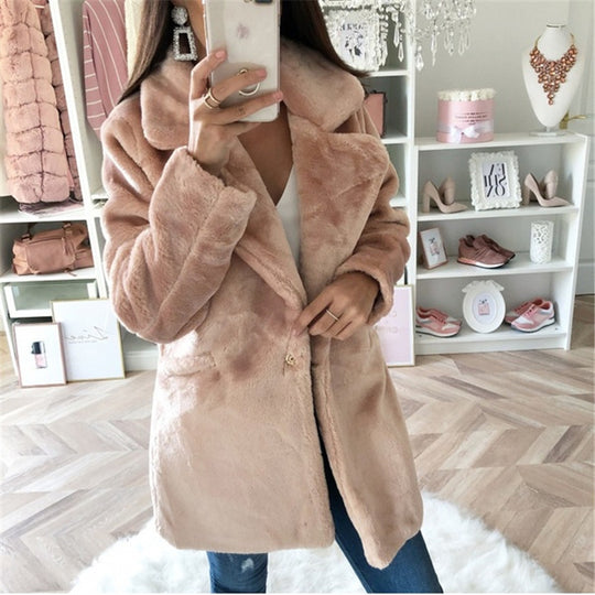 Damen Elegante Kunstfell-Jacke mit aufgesetzten Taschen und großem Revers EB