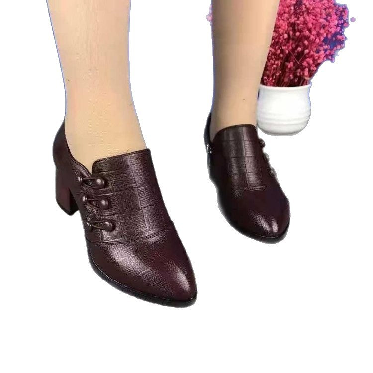 Damen Elegante Spitze Slipper‑Pumps mit niedrigem Blockabsatz und strukturierter Lederoptik EB