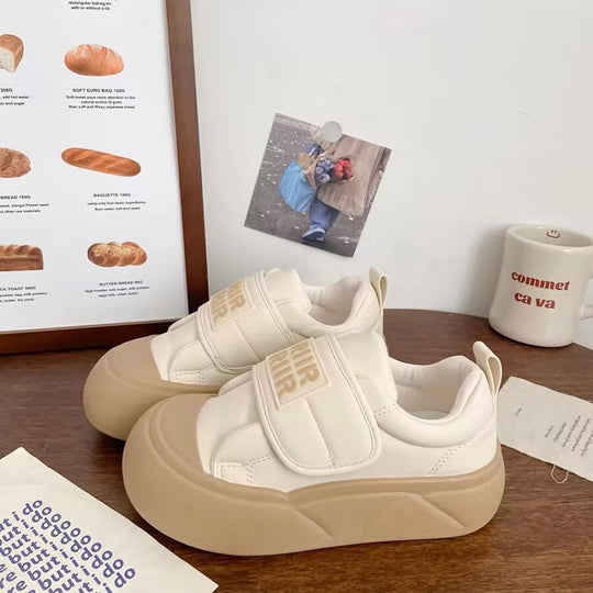 Damen Sneaker mit verstellbarem Klettverschluss und dämpfender Sohle EB