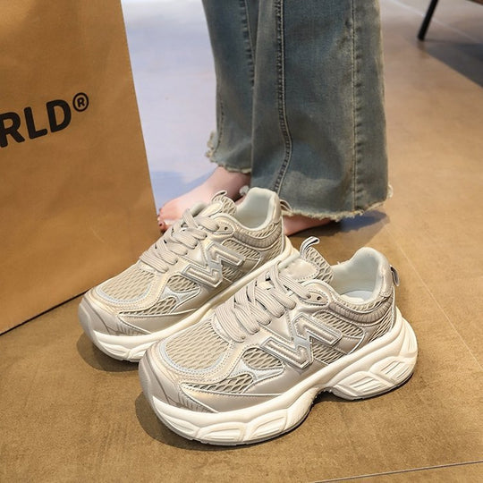 Damen Sportliche City-Sneaker mit atmungsaktiver Netzstruktur und komfortabler Dämpfung EB