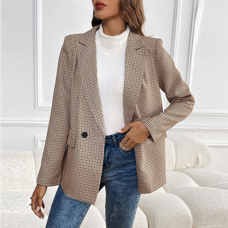 Damen Blazer im klassischen Karomuster mit dezentem Schnitt EB