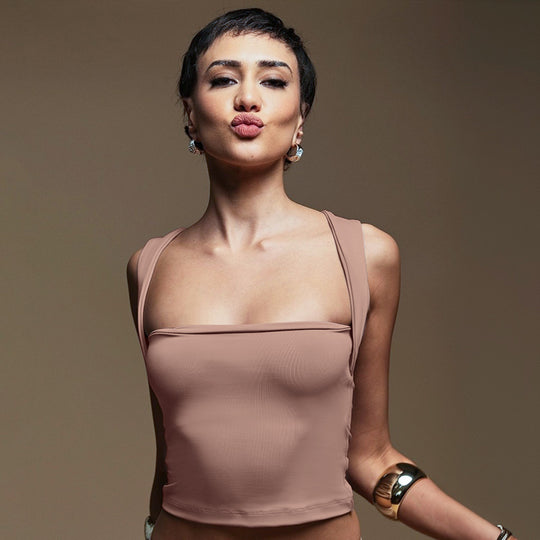 Damen modernes Crop-Top mit schmalen Trägern und figurbetontem Schnitt EB